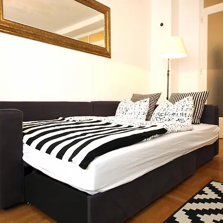 Apartment Great Big Central Loc :-)