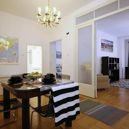 Great Big Central Loc :-) Apartamento Praga