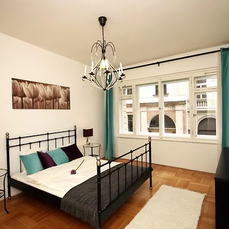 Great Big Central Loc :-) Apartamento Praga